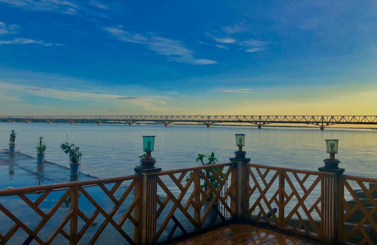 Excel River View Rangoon Buitenkant foto