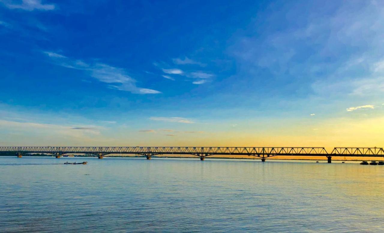 Excel River View Rangoon Buitenkant foto
