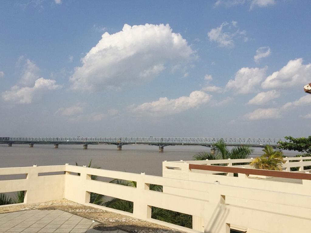 Excel River View Rangoon Buitenkant foto