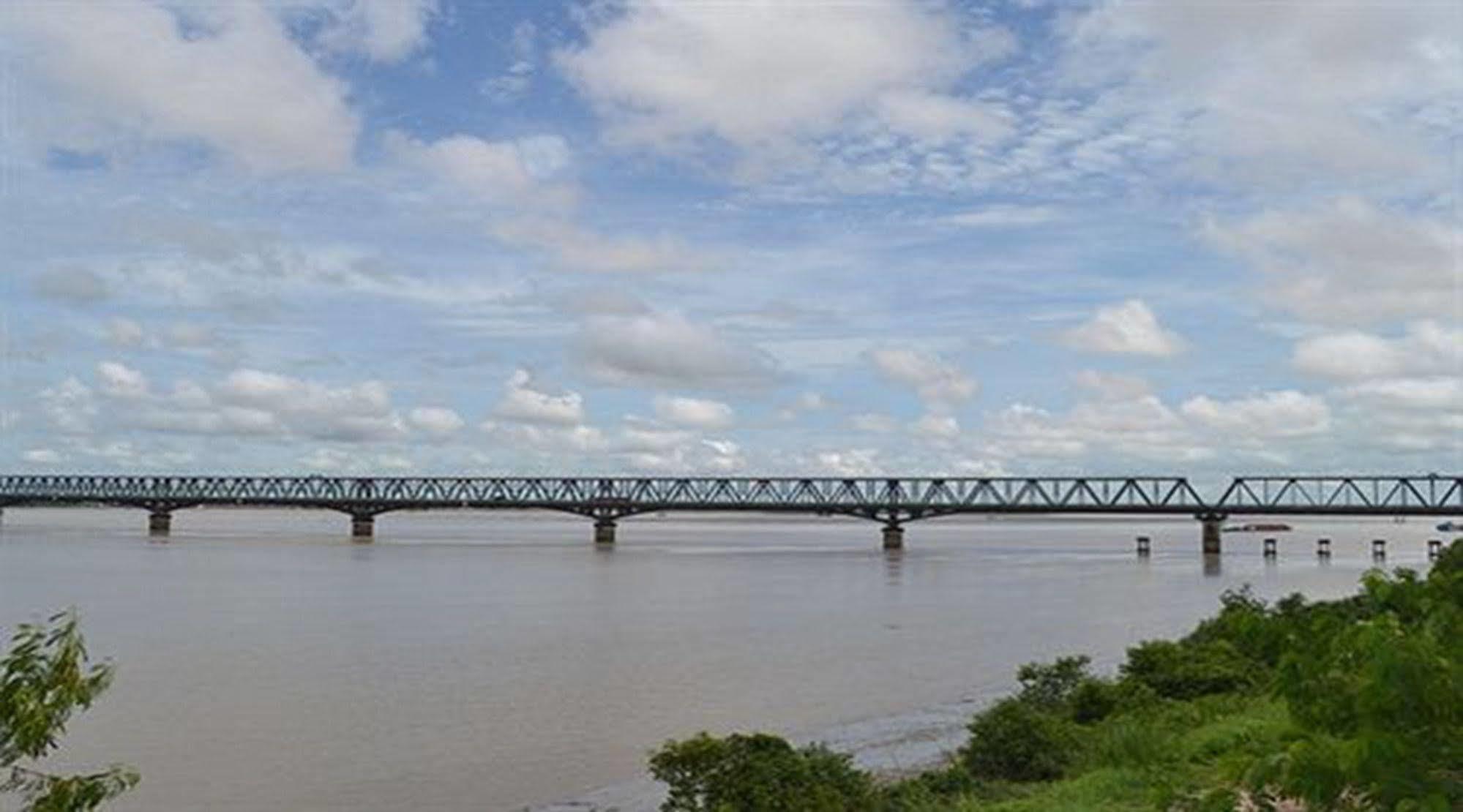 Excel River View Rangoon Buitenkant foto